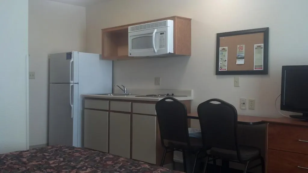Howard Johnson Las Vegas / Near Nellis Afb